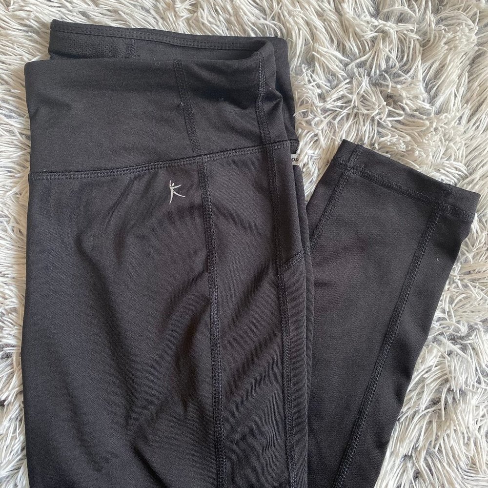 black leggings